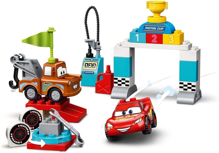 LEGO Duplo - Il giorno della gara di Saetta McQueen - 10924 - immagine 2