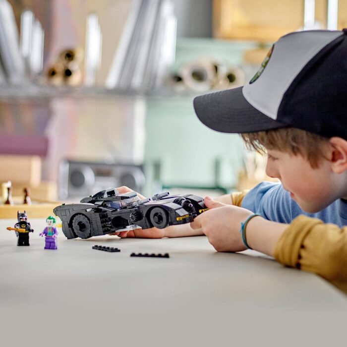 LEGO DC Batman - Batmobile inseguimento di Batman vs. The Joker- 76224 - immagine 5