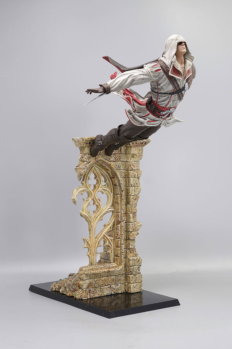 ezio_leap_of_faith_statue_ubicollectibles_7.jpg Ezio Auditore Leap of Faith - Assassins Creed - Statua - immagine 1
