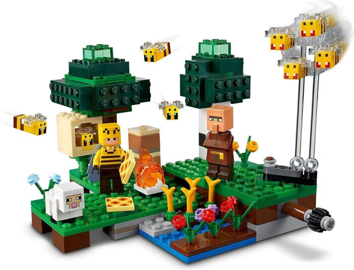 LEGO Minecraft - La fattoria delle api - 21165 - immagine 2
